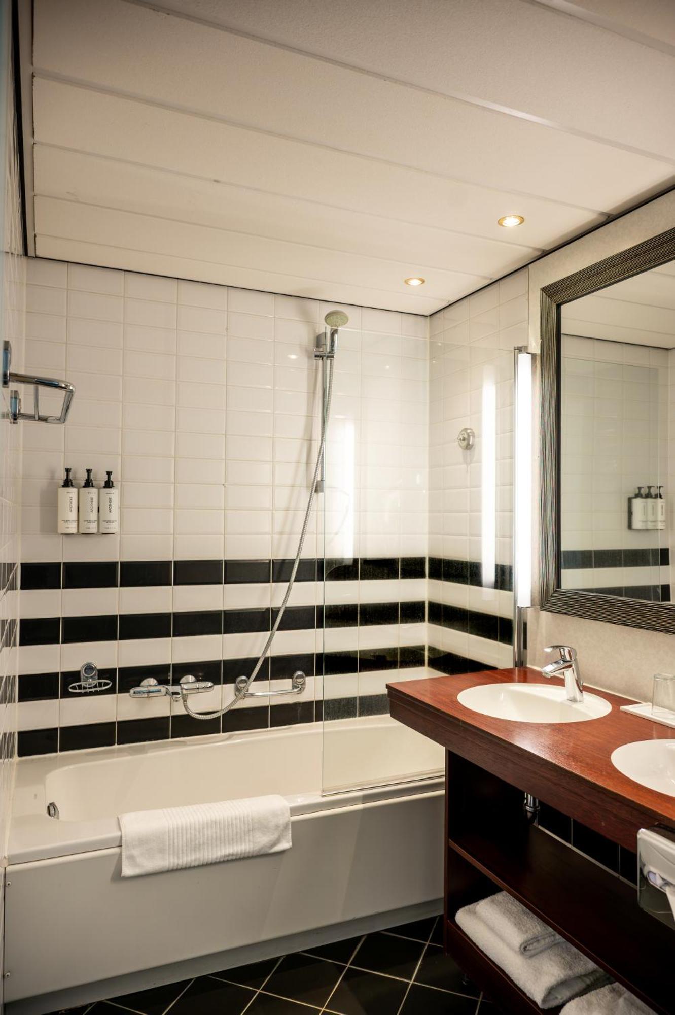 Premium King Room